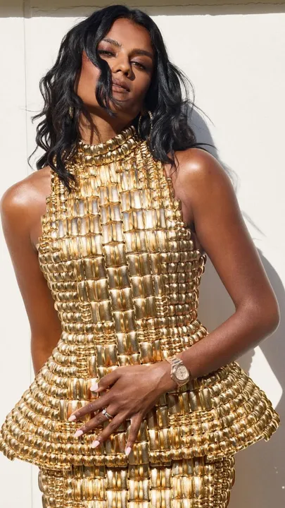 2-peplum