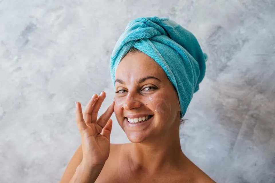 Everything You Need To Know About Keratolytic Agents In Skincare