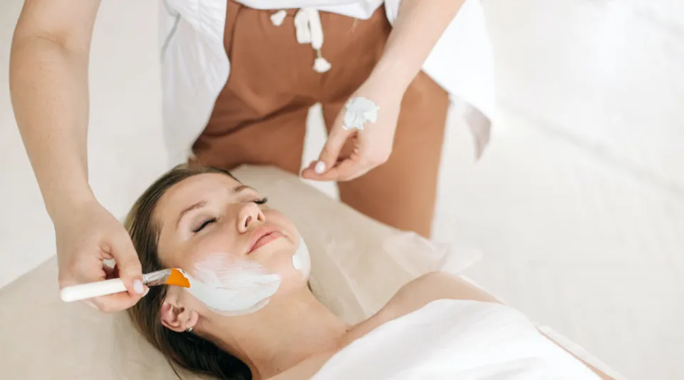 Red Carpet Facial FI
