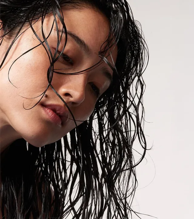 girl with open wt hair