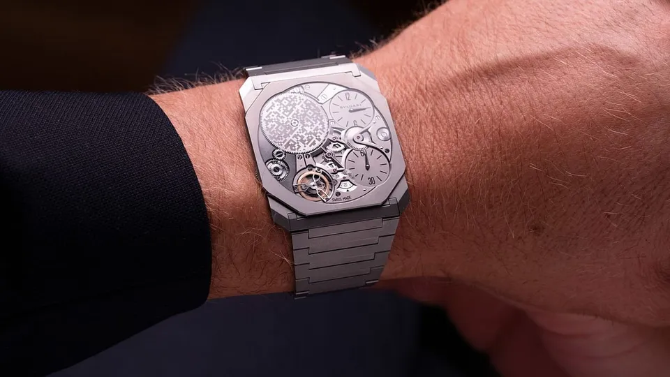 8 ultra-thin luxury watches that blend technology and aesthetics 
