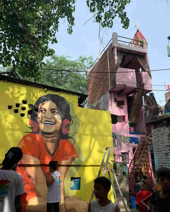 How this 17-year-old girl is taking art to public spaces, one mural at a time