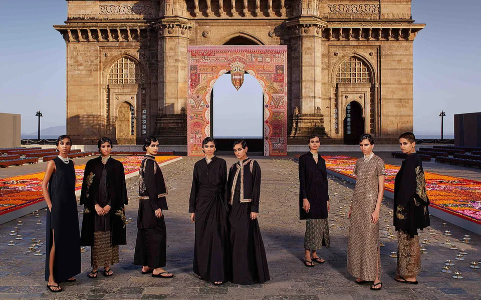 Diorâ€™s Fall 2023 show at Mumbaiâ€™s Gateway of India is a reminder to champion the countryâ€™s craftsmanship