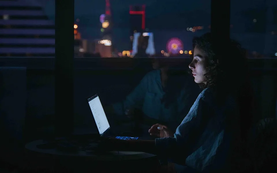 How to maintain a healthy lifestyle if you work the night shift 