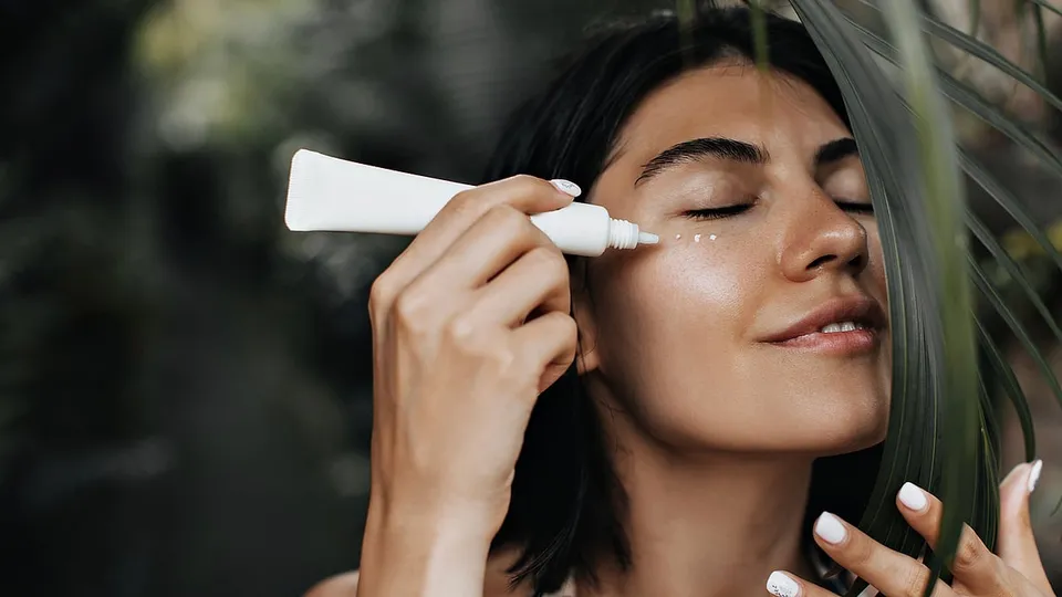 8 new sunscreens for acne-prone skin that up your sun protection game