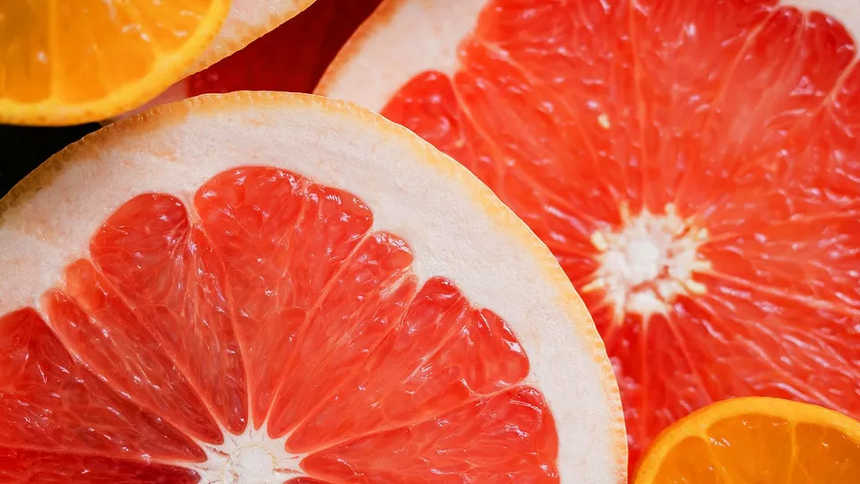 6 vitamin C serums that minimise the chances of purging