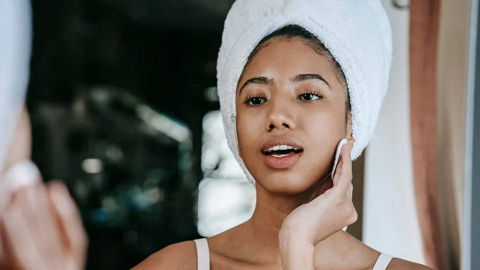 8 cleansing oils (and balms) that melt away make-up, sunscreen, and other gunk