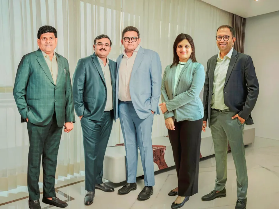 L-R -Umesh Pagariya, Raj Pagariya, Neel Pagariya, Soniya Raisoni, Piyush Raisoni