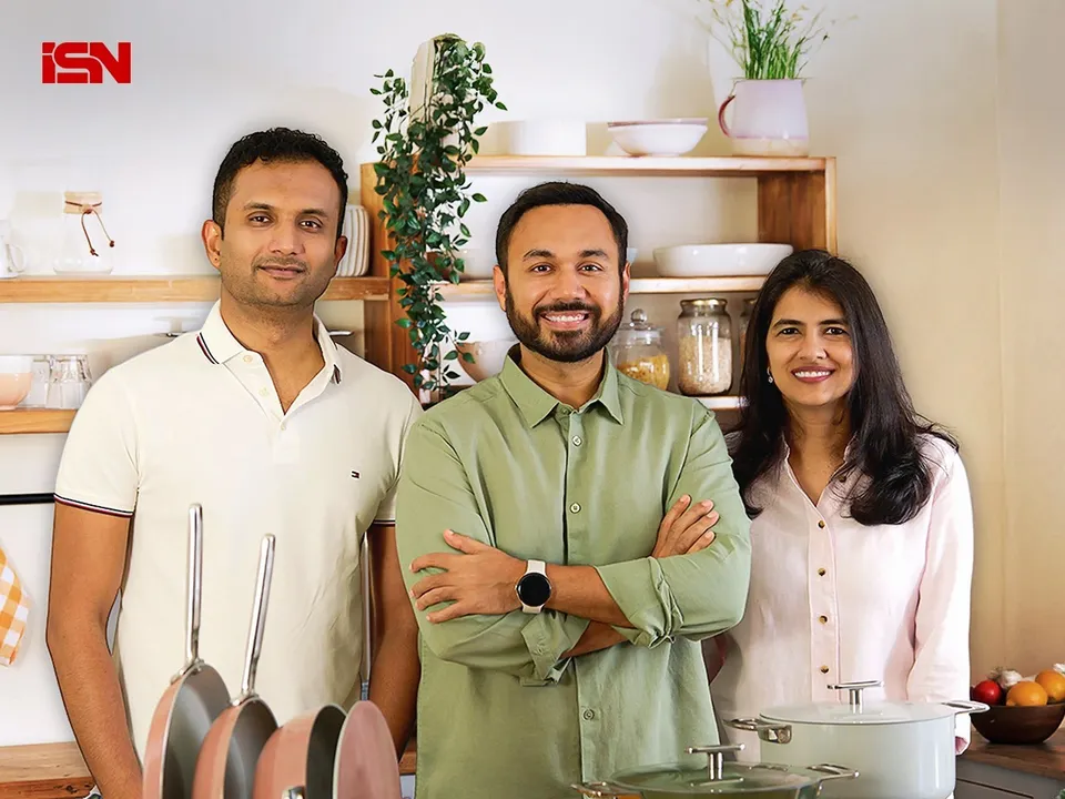 (L-R) Siddharth Gadodia, Saransh Goila and Himanshi Tandon