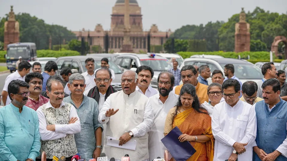 Leader of Opposition in the Rajya Sabha Mallikarjun Kharge with other I.N.D.I.A leaders address a press conference after a meeting with President Droupadi Murmu