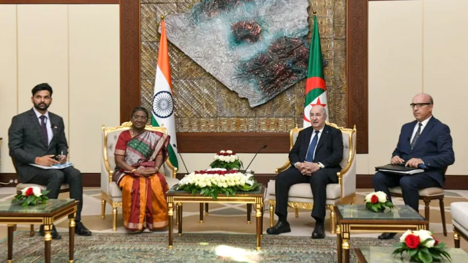 President Droupadi Murmu with Algerian President Abdelmadjid Tebboune during a meeting, in Algeria.