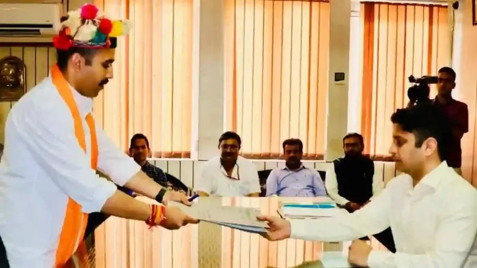 Vikramaditya Singh files nomination from Mandi