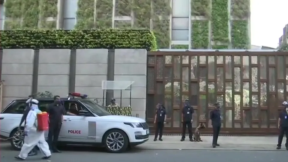 Mukesh Ambani Security CISF