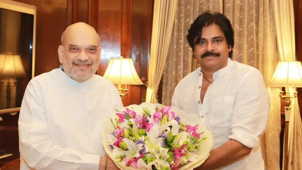 Amit Shah and Pawan Kalyan.jpg