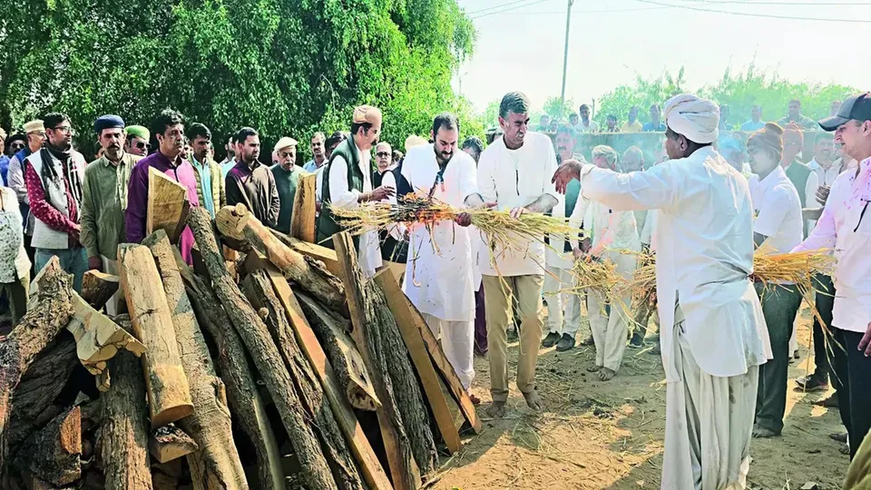 Chitra Singh Last Rites
