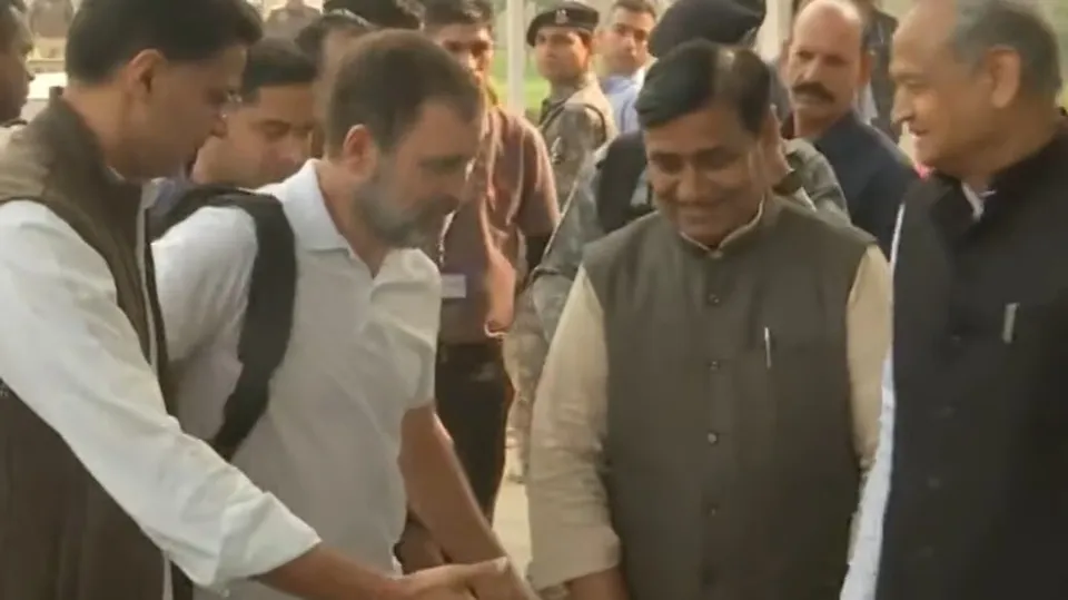 Rahul Gandhi Rajasthan Airport.jpg