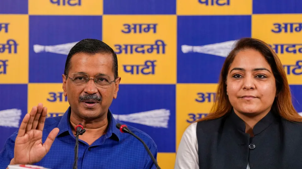 Aam Aadmi Party (AAP) National Convenor Arvind Kejriwal with MCD Mayor Shelly Oberoi addresses during a press conference, in New Delhi, Wednesday, Oct. 30, 2024.