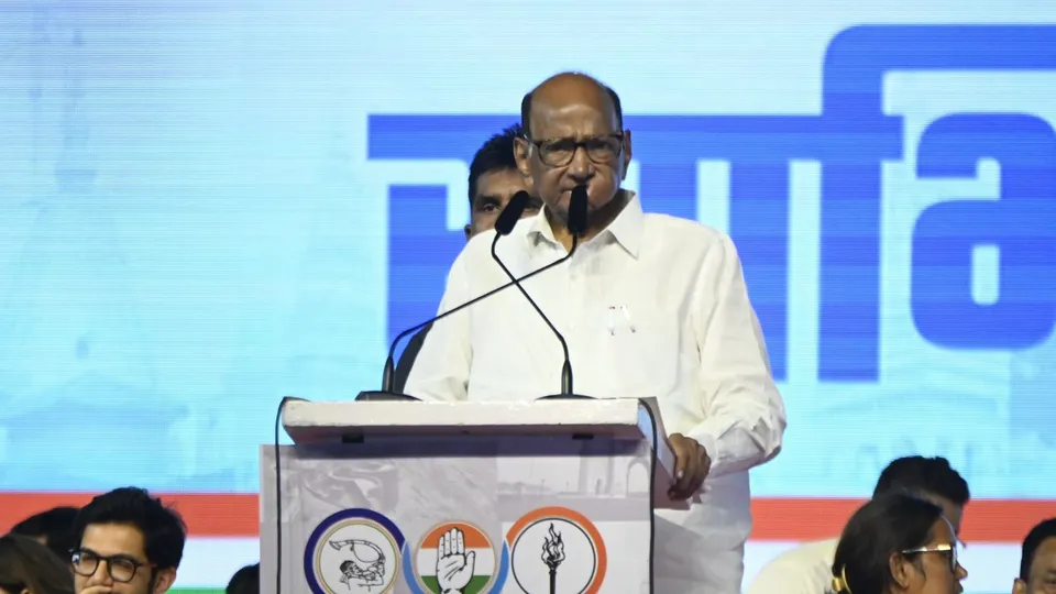 NCP (Sharad) Chief Sharad Pawar during the Maharashtra Swabhiman rally, in Mumbai, Wednesday, Nov. 6, 2024.
