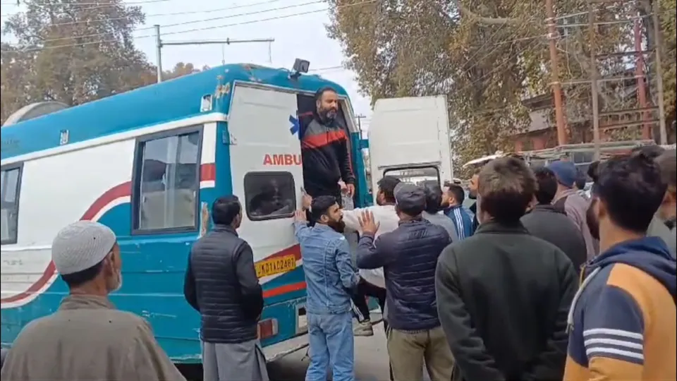 Srinagar Grenade attack Abida