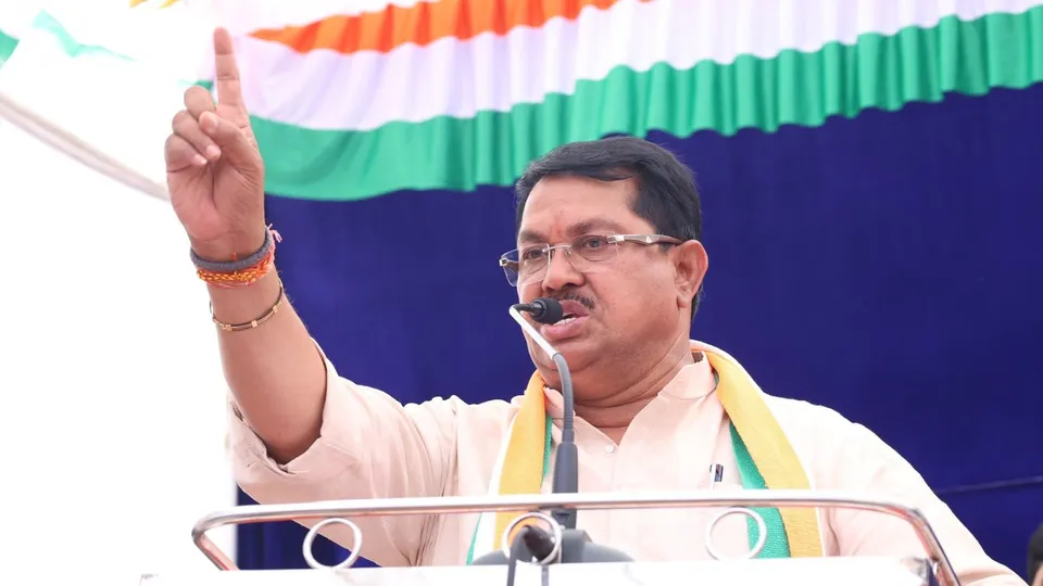 Congress leader Vijay Wadettiwar