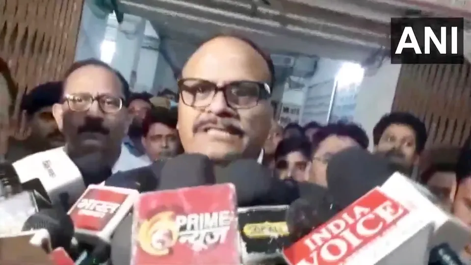Brajesh Pathak at Jhansi medical college