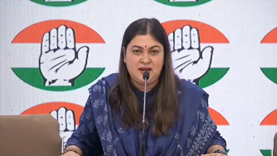 Congress spokesperson Ragini Nayak addressing a press conference at the AICC headquarters, in New Delhi