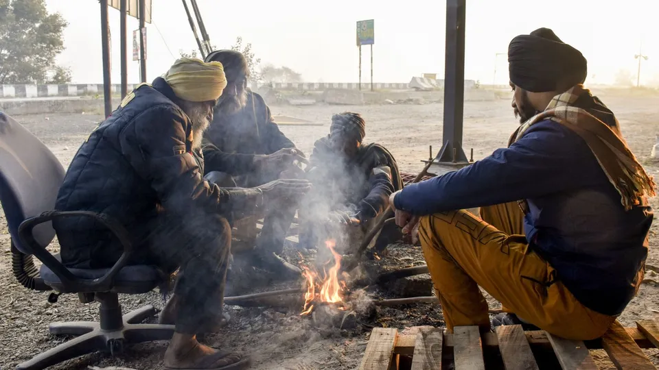 Farmers at their protest site during a cold winter morning, at Shambhu border, in Patiala district, Punjab
