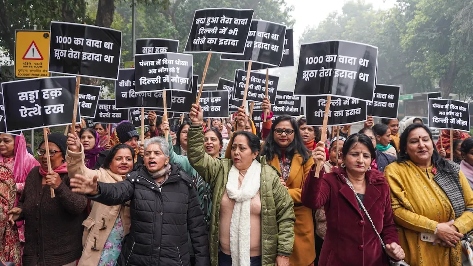 Women from Punjab stage a protest outside the residence former Delhi CM and AAP national convener Arvind Kejriwal in New Delhi on Saturday, Jan. 4, 2025.