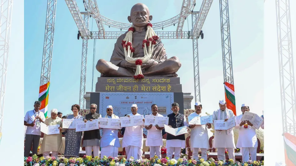 Siddaramaiah Congress Mahatma Gandhi statue Belagavi