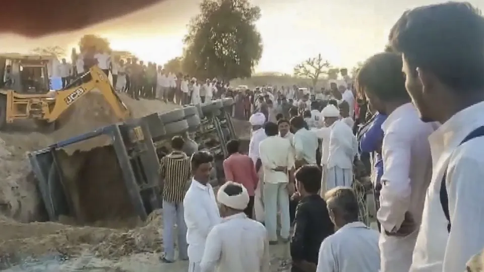 Dumper Gujarat image