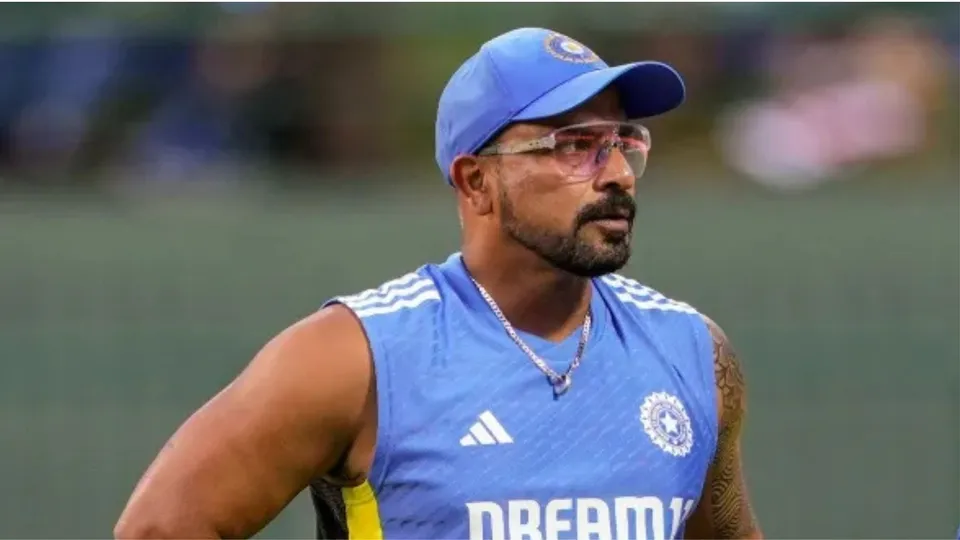 Indian Cricket filding coach image