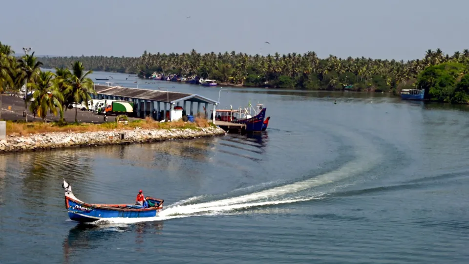 Trivandrum Fishermen Coastal Area Kerala Fishing image