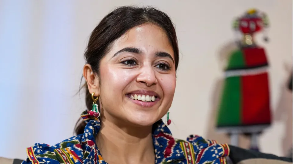 Indian actress Shweta Tripathi image