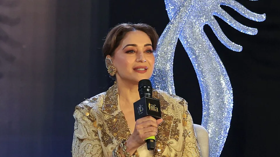 Bollywood Madhuri Dixit