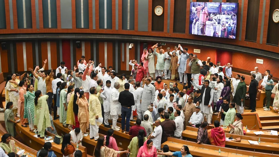 BJP councillors protest during the Budget session of the Municipal Corporation of Delhi (MCD) in New Delhi on Wednesday, March 19, 2025.