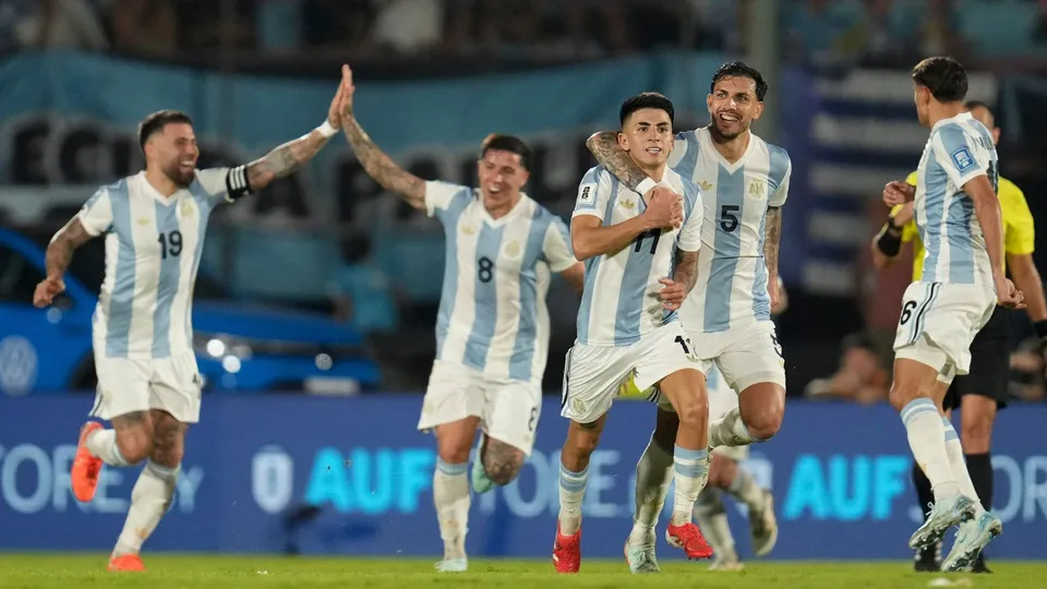 Argentina vs Uruguay Thiago Almada