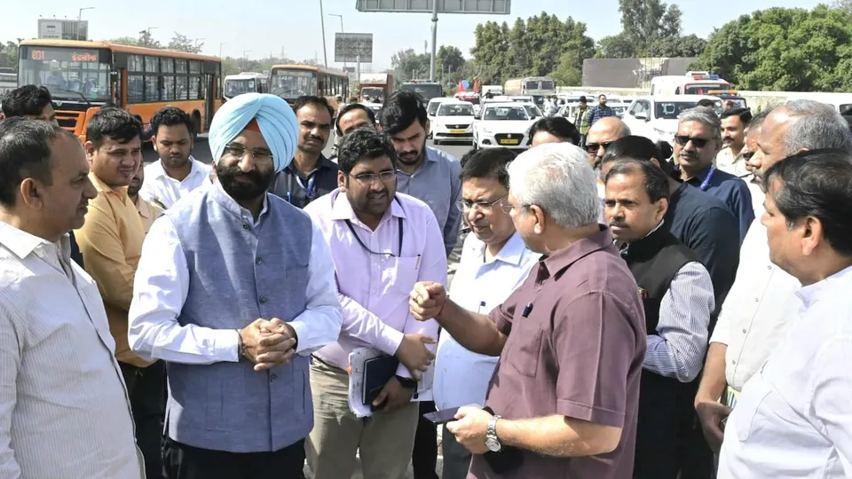 Delhi Minister Manjinder Singh Sirsa inspects traffic bottlenecks along the Gurugram-Delhi Highway stretch between Dhaula Kuan and Shiv Murti Interchange on Saturday, March 29, 2025.