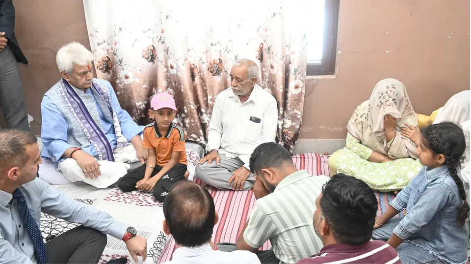 LG Manoj Sinha meets with family of martyred soldiers