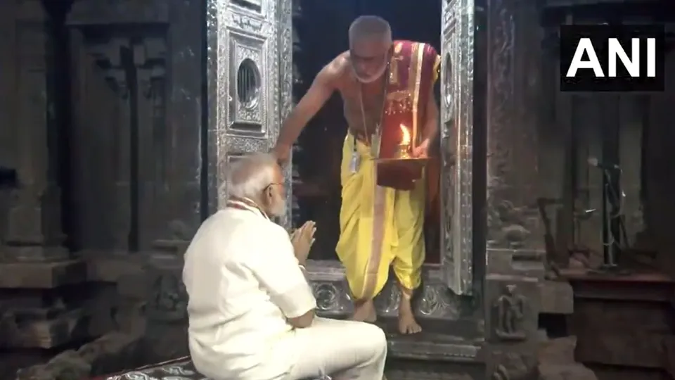 Modi at Ramasheswaram temple