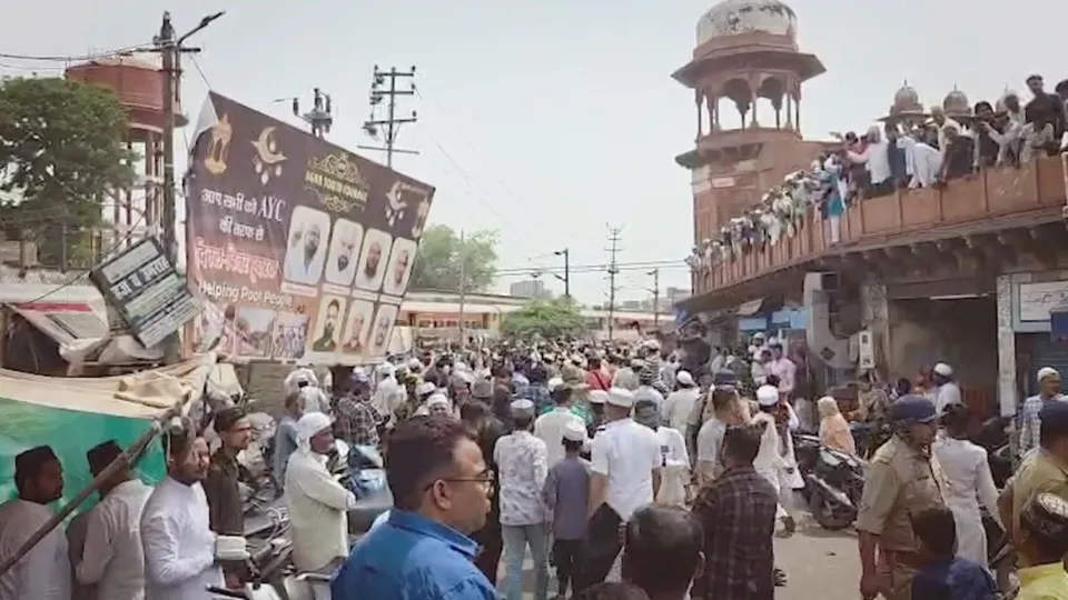 Agra Jama Masjid Protest