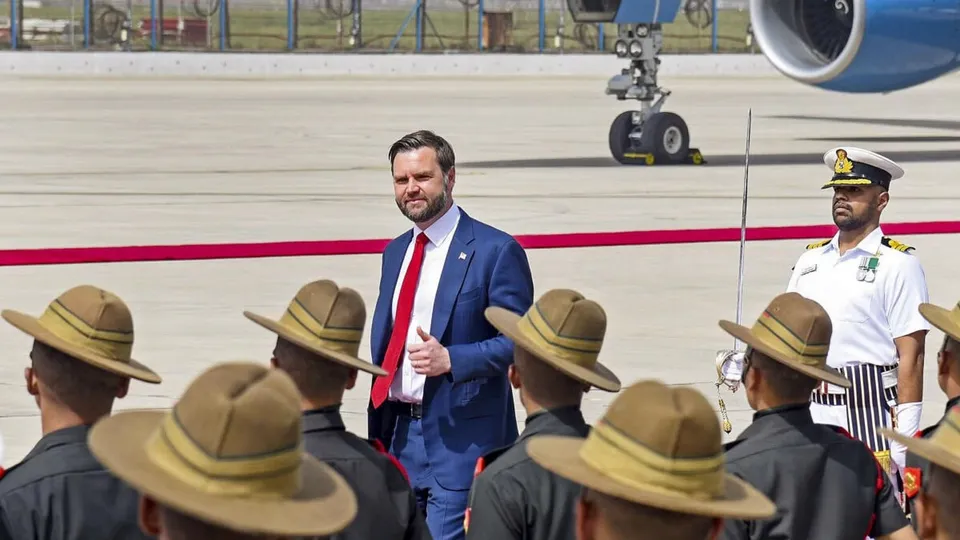 J D Vance Leaves India
