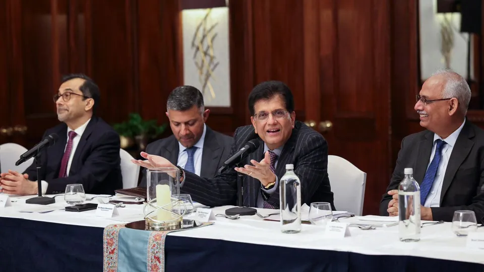 Minister Piyush Goyal during an interaction with members of the Indian business delegation over dinner.