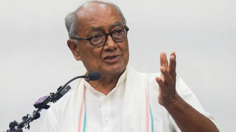 Congress leader Digvijay Singh image