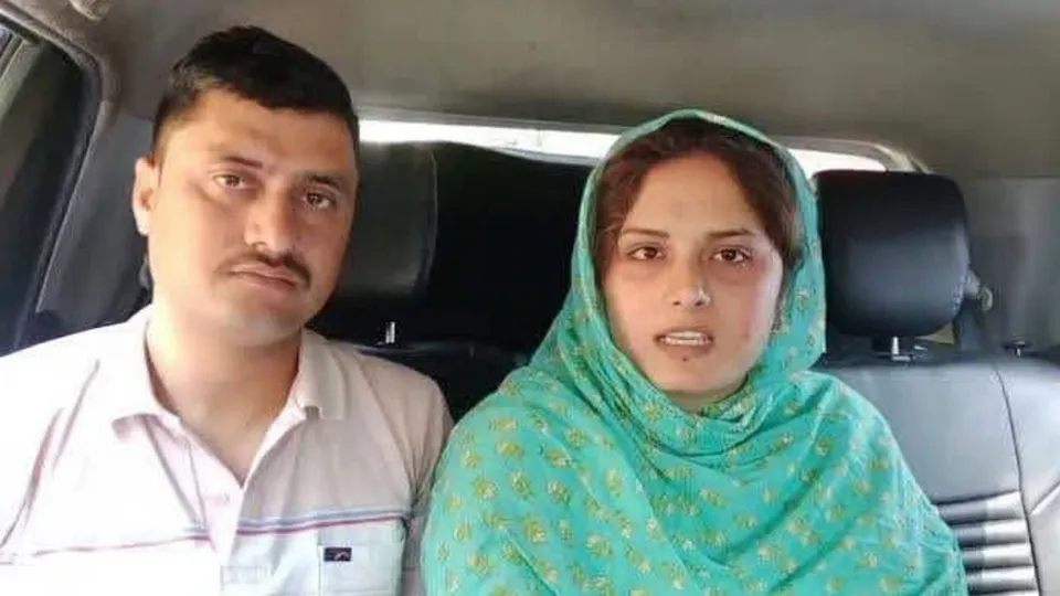 Munir Ahmed with his Pakistani wife Menal Khan