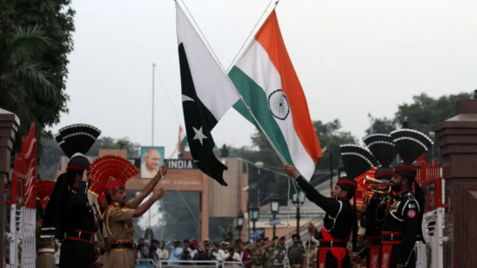 India-Pakistan War India-Pakistan Flags