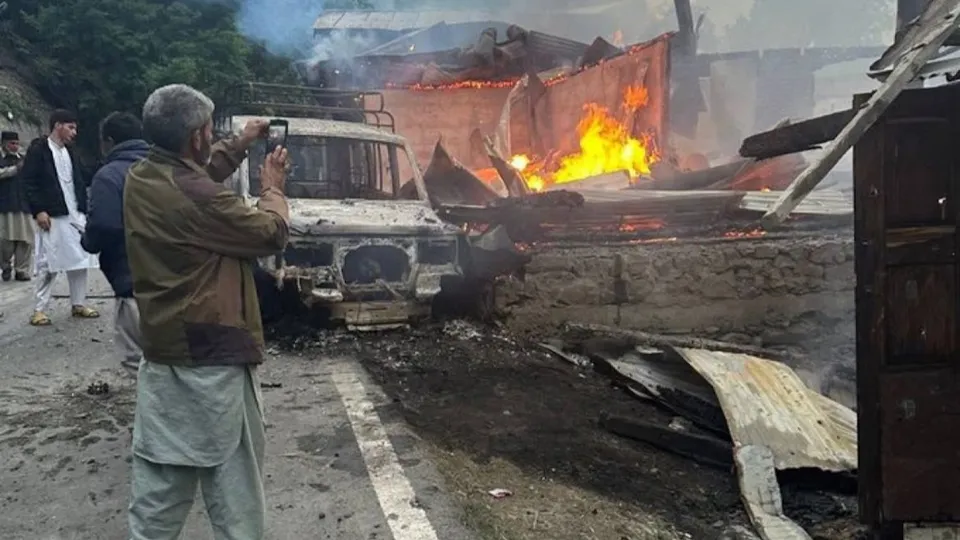 Pakistani troops attack civilians in Poonch