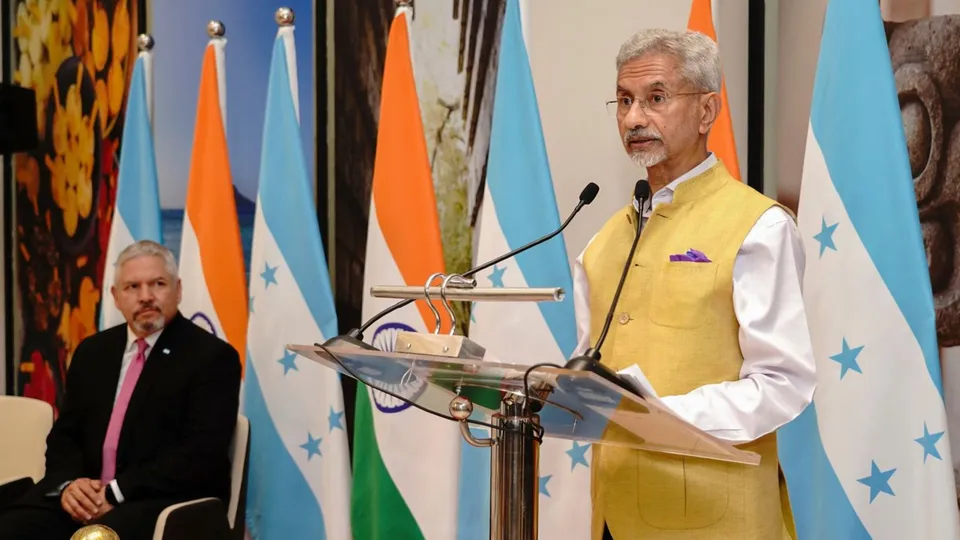 EAM Jaishankar with Honduran Foreign Minister Enrique Reina during the inauguration of the Embassy of Honduras, in New Delhi. 