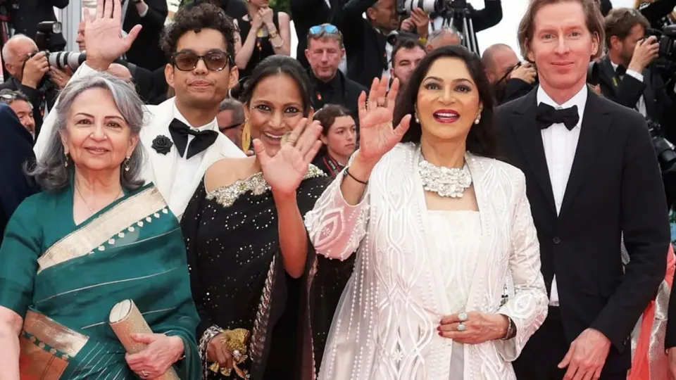Sharmila Tagore with Simi Grewal at Cannes 