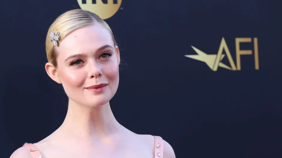 Elle Fanning 