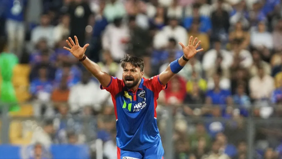 Mukesh Kumar Delhi Capitals